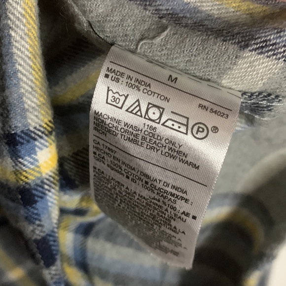 Mens Old Navy Plaid Flannel Button Down Shirt, Regular Fit, Medium - Picture 4 of 5